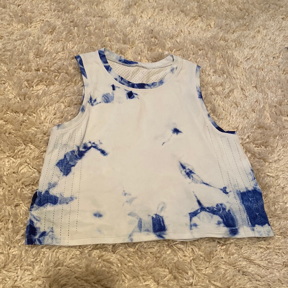 Train to be tank top from lululemon. Blue and white tie dye. Size 0